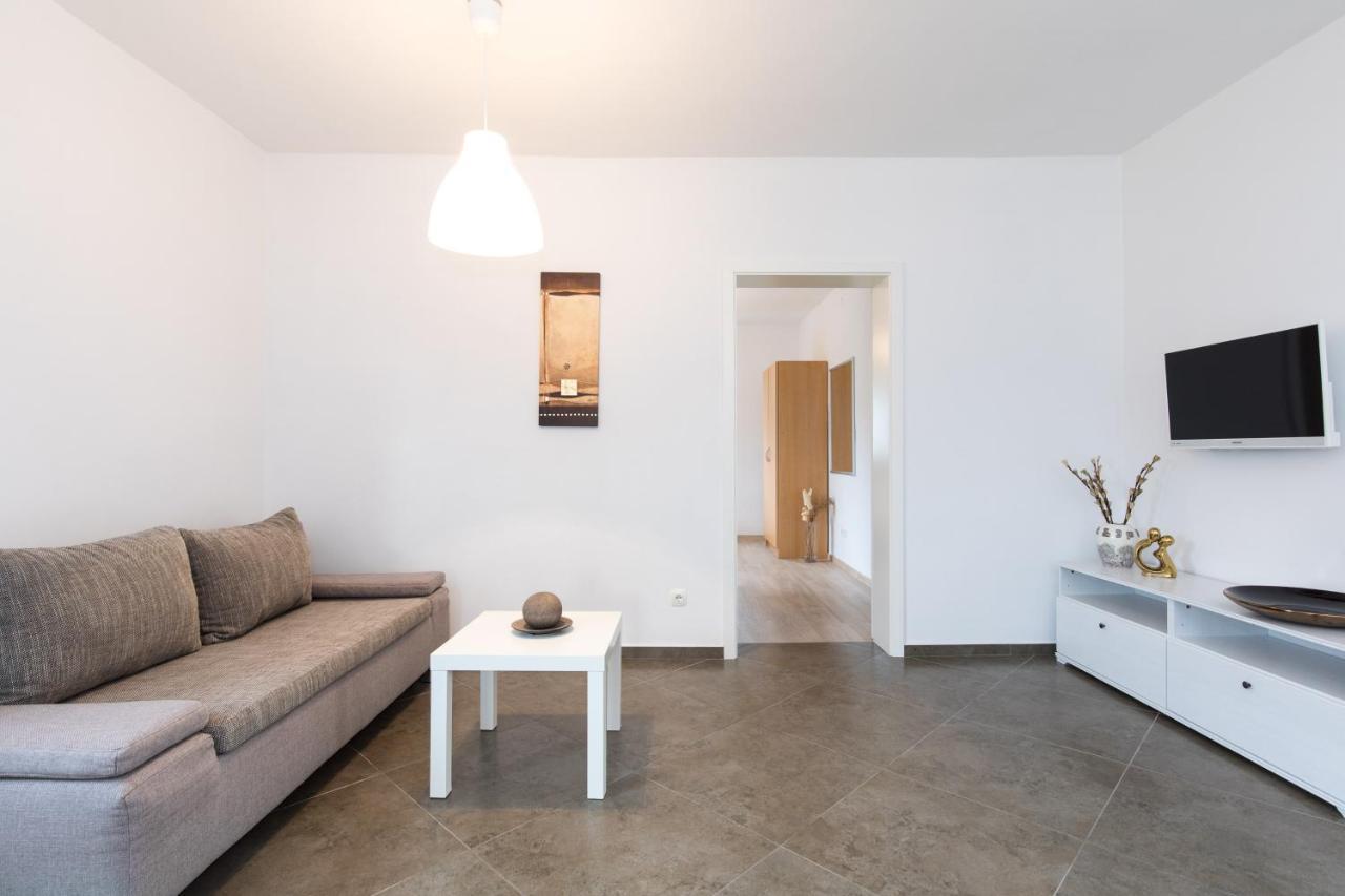 Apartmani Laura Krk Krk Town Buitenkant foto