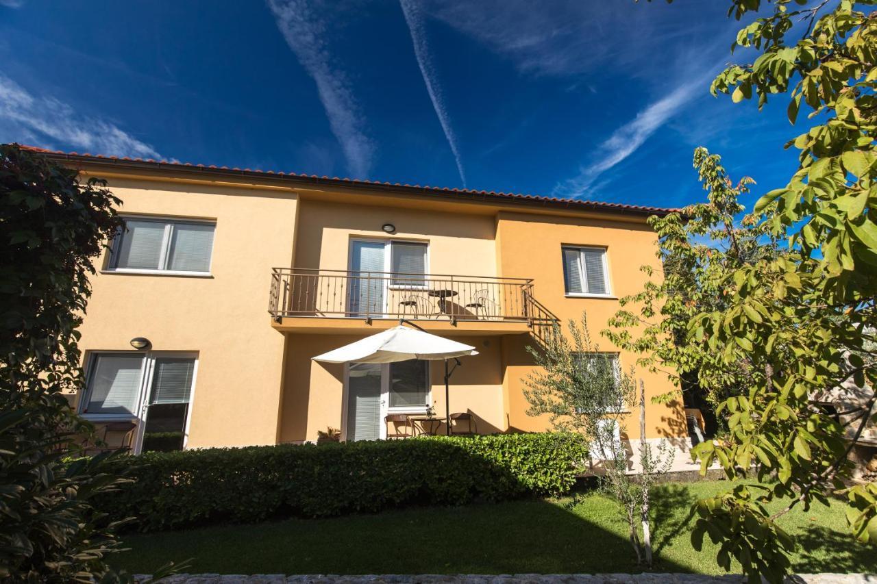 Apartmani Laura Krk Krk Town Buitenkant foto